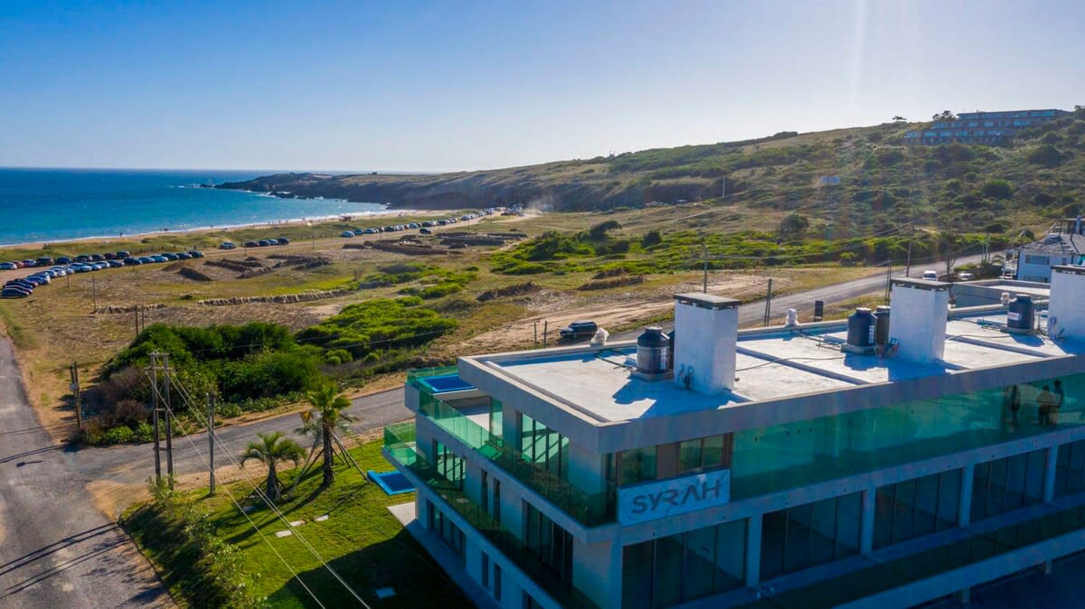 Foto principal de SYRAH Premium · Bloque 2, SS-111 – Monoambiente con vista al parque en Punta Ballena · Uruguay